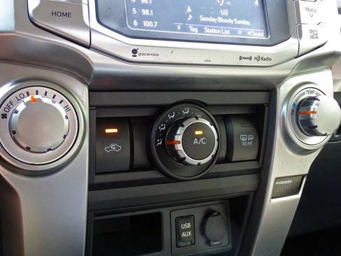 Used 2018 Toyota 4Runner SR5 RWD image 37