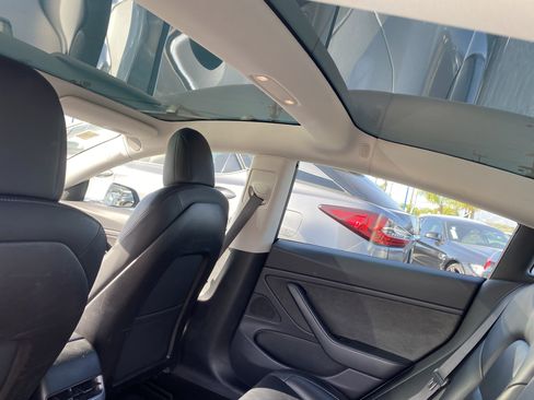 Used 2019 Tesla Model 3 Standard Range Plus image 19
