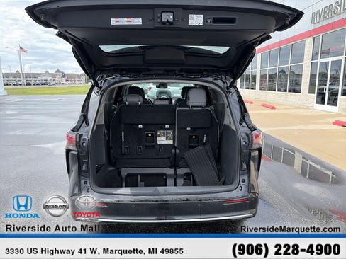 Used 2024 Toyota Sienna Limited AWD/4WD image 8