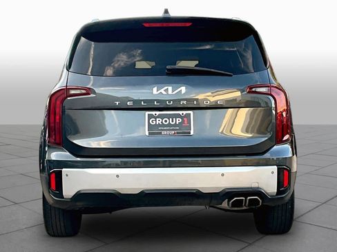 Used 2024 Kia Telluride S FWD image 5
