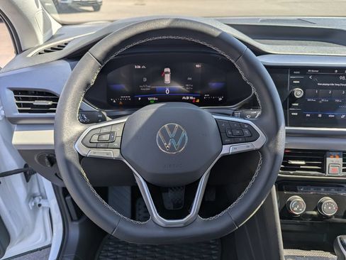Used 2023 Volkswagen Taos SE AWD/4WD image 13