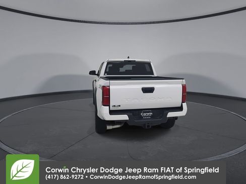 Used 2024 Toyota Tacoma TRD Off-Road image 12