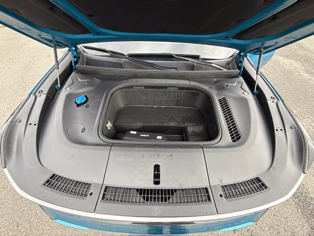 Used 2024 Kia EV9 Land w/ Towing Package AWD/4WD image 21