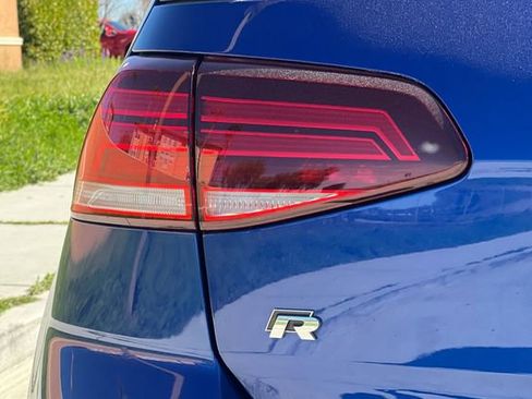 Used 2019 Volkswagen Golf R 4-Door image 34