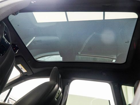 Used 2022 BMW iX xDrive50 w/ Sport Package image 47