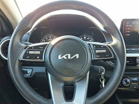 Used 2022 Kia Forte LXS image 16