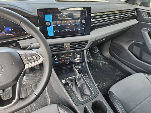New 2025 Volkswagen Jetta SE image 23