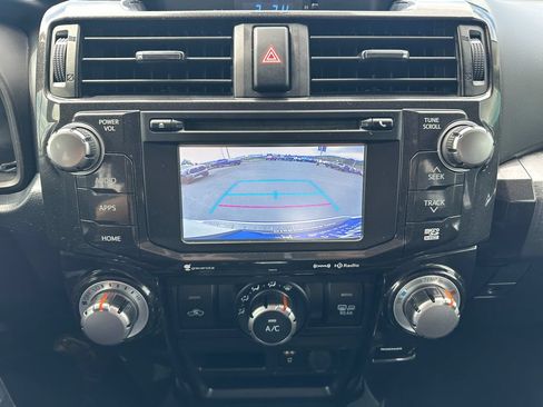Used 2019 Toyota 4Runner TRD Off-Road Premium AWD/4WD image 16
