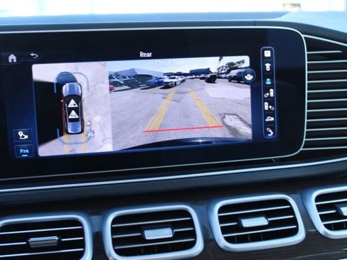 Used 2024 Mercedes-Benz GLS 450 4MATIC image 34