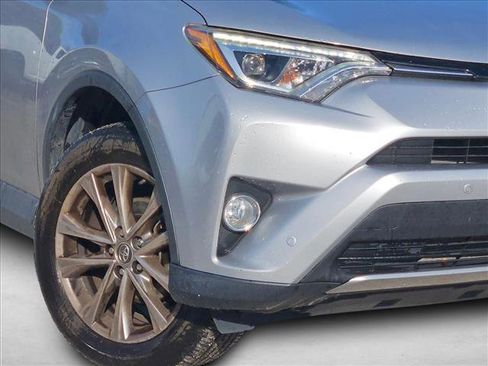 Used 2017 Toyota RAV4 Limited image 4