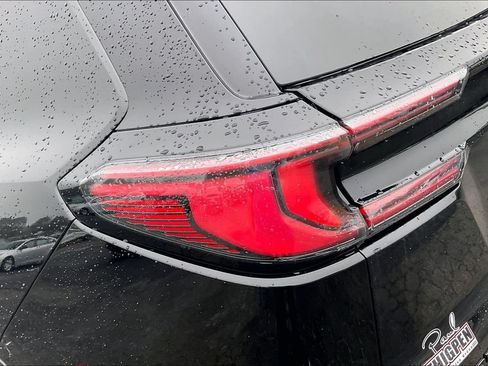 New 2026 GMC Acadia Elevation w/ Black Edition FWD image 25