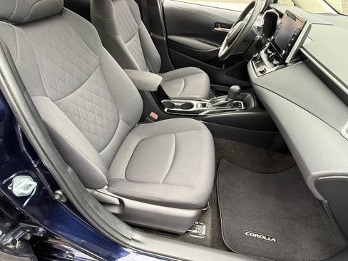 Used 2020 Toyota Corolla LE w/ Carpet Mat Package (TMS) image 19