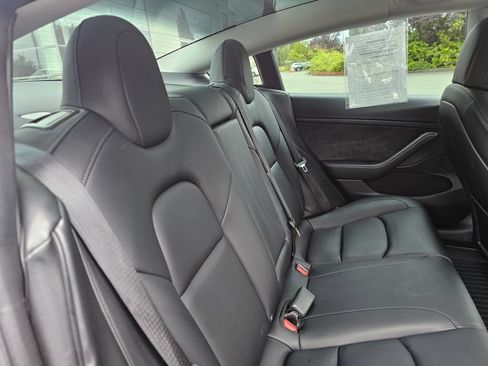 Used 2022 Tesla Model 3 Long Range AWD/4WD image 16