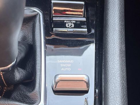 Used 2022 Jeep Compass Limited image 24