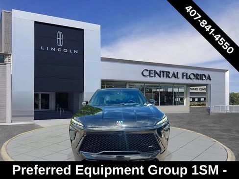 Used 2025 Buick Enclave Sport Touring w/ Power Package FWD image 2