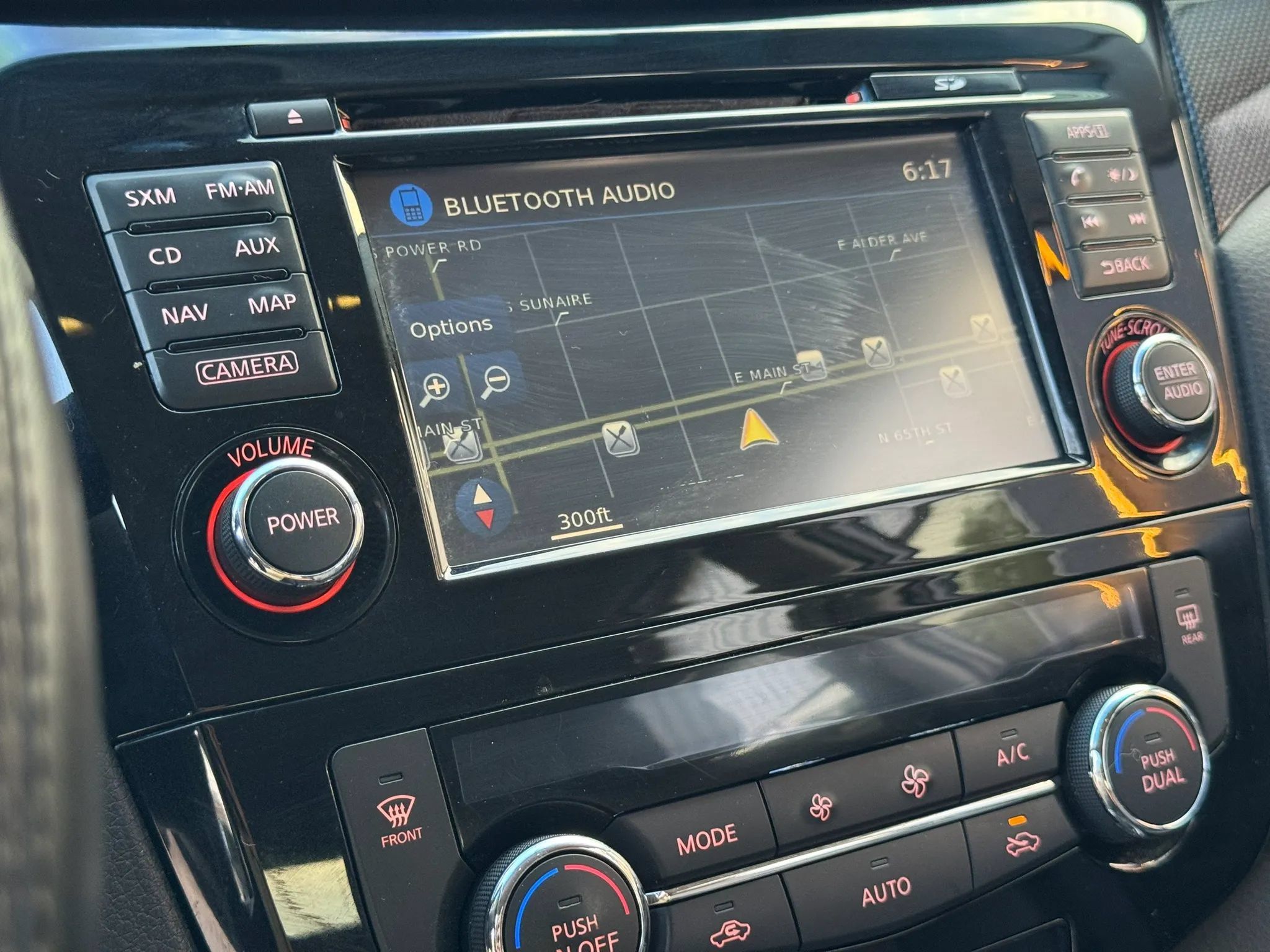 Used 2015 Nissan Rogue SL FWD image 21