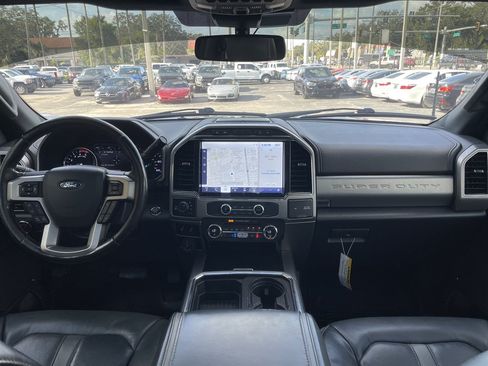 Used 2022 Ford F250 Platinum AWD/4WD image 5