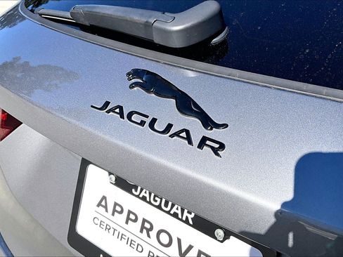 Used 2024 Jaguar F-PACE R-Dynamic S image 32