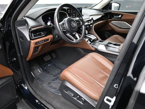 Used 2024 Acura MDX SH-AWD w/ Technology Package image 2