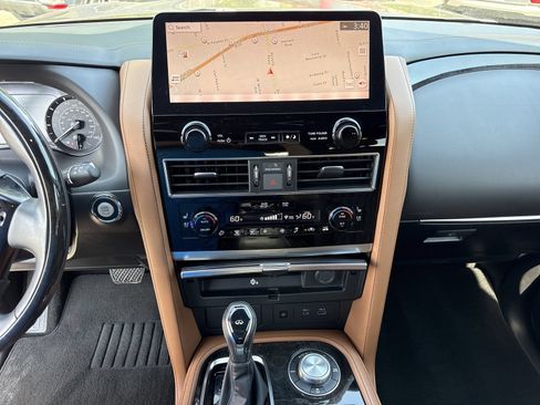 Used 2024 INFINITI QX80 Sensory w/ Cargo Package AWD/4WD image 39