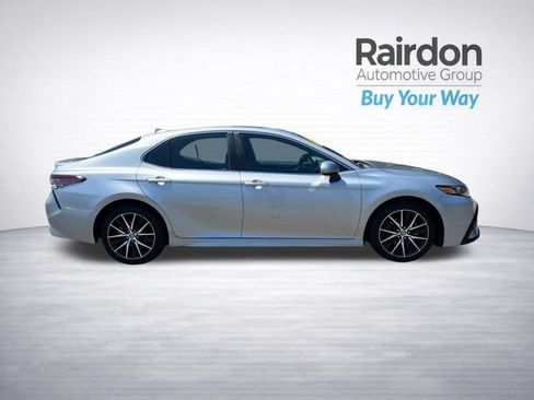Used 2023 Toyota Camry SE FWD image 8