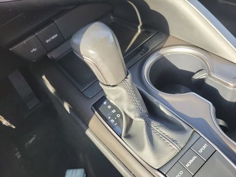 Used 2024 Toyota Camry SE FWD image 24