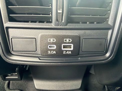 Certified 2025 Subaru Forester Premium image 18