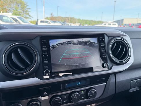 Used 2023 Toyota Tacoma SR5 w/ Technology Package AWD/4WD image 16