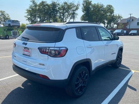 New 2025 Jeep Compass Latitude w/ Sun & Sound Group image 8