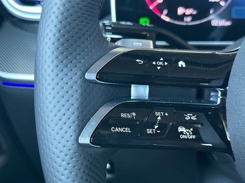 Used 2025 Mercedes-Benz C 300 4MATIC Sedan image 26