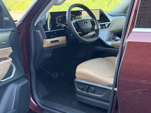 Used 2025 INFINITI QX80 Luxe AWD/4WD image 13