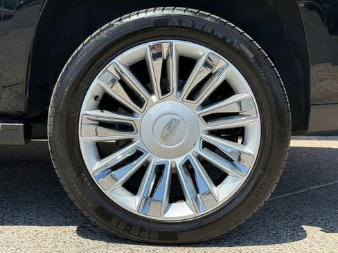 Used 2016 Cadillac Escalade Platinum AWD/4WD image 27