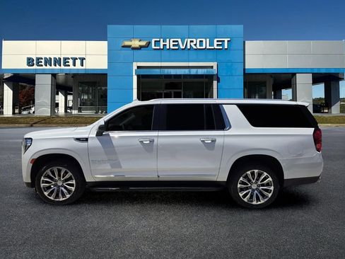 Used 2021 GMC Yukon XL Denali AWD/4WD image 4