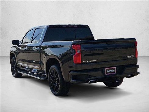 Used 2023 Chevrolet Silverado 1500 High Country w/ High Country Premium Package AWD/4WD image 8
