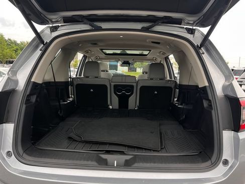 Used 2023 Honda Pilot Touring image 30