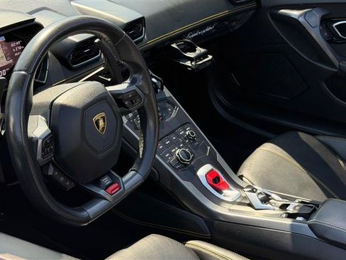 Used 2019 Lamborghini Huracan LP 580-2 RWD image 37