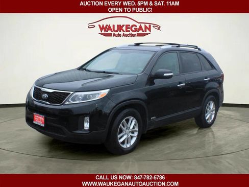 Used 2014 Kia Sorento LX image 1