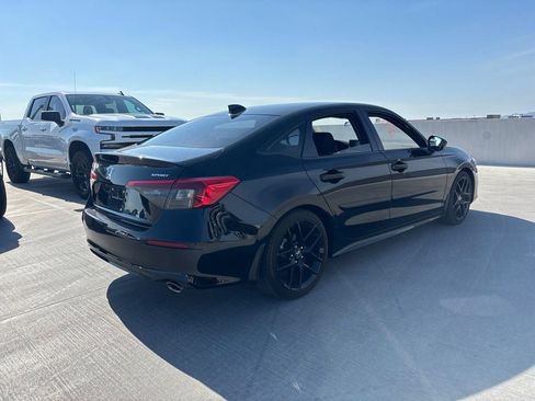 Used 2024 Honda Civic Sport image 2