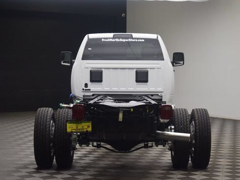 New 2026 RAM 5500 Tradesman w/ Chrome Appearance Group AWD/4WD image 11