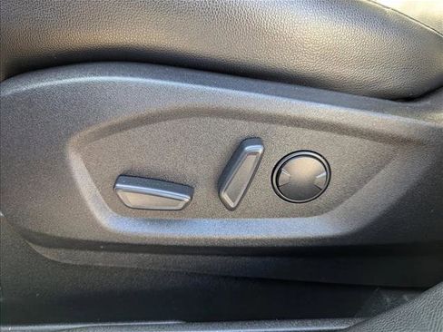 Used 2022 Ford Edge Titanium AWD/4WD image 11