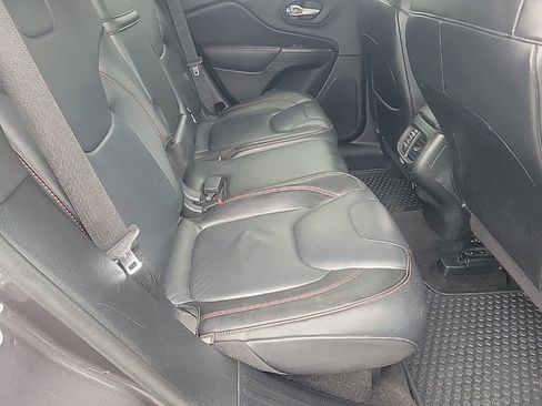 Used 2015 Jeep Cherokee Trailhawk w/ Leather Interior Group image 26