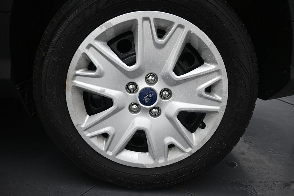 Used 2016 Ford Escape S FWD image 34