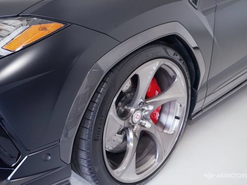 Used 2023 Lamborghini Urus Performante AWD/4WD image 12