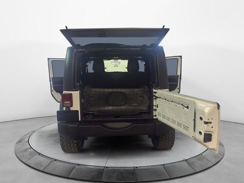 Used 2018 Jeep Wrangler Sport image 12