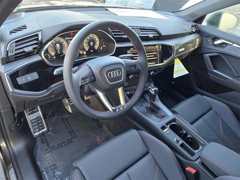 Used 2025 Audi Q3 2.0T Premium Plus image 19