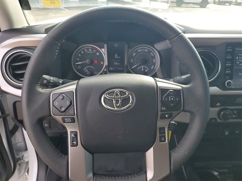 Used 2022 Toyota Tacoma SR5 image 10