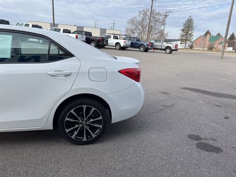 Used 2018 Toyota Corolla SE w/ Protection Package image 12