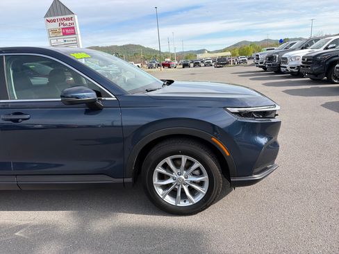 Used 2025 Honda CR-V EX image 4