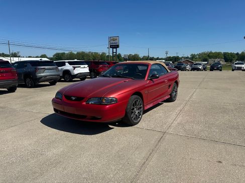 Used 1998 Ford Mustang GT RWD image 3