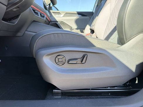 New 2026 Volkswagen Tiguan SE R-Line image 23